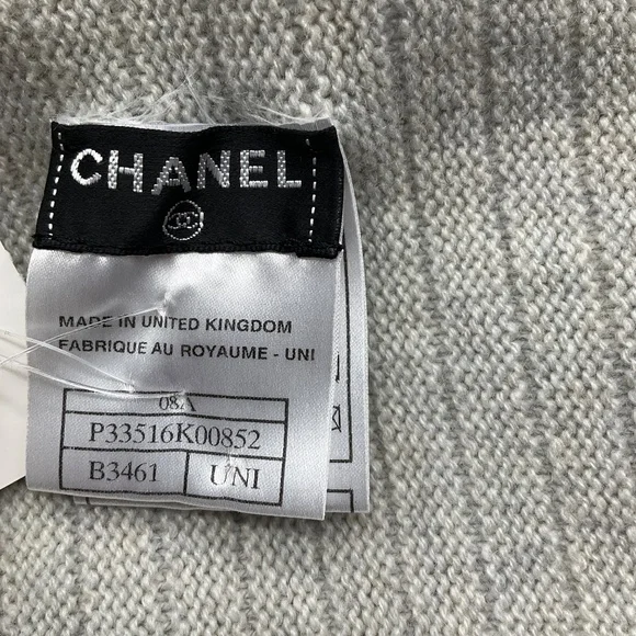 CHANEL SILVER / GREY / NAVY 2008 FRINGED CASHMERE KNIT SCARF - Picture 7 of 16